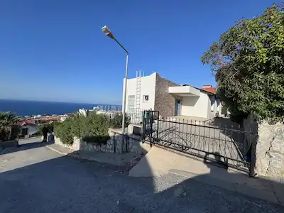 GİRNE ESENTEPE MERKEZ’DE EŞYALI 3+1 | 150 M² NET | 3 BANYO-3 WC | BOŞ VE HEMEN TAŞINMAYA HAZIR