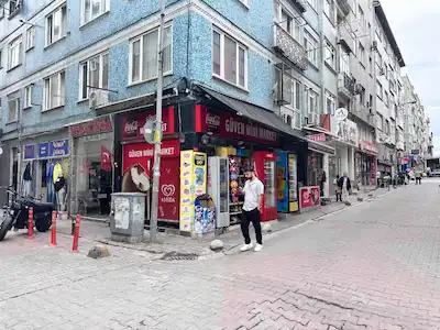 BAKIRKÖY CEVİZLİK MAHALLESİ KİRA GETİRİSİ OLAN İKİ KATLI DÜKKAN