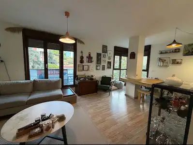 KADIKÖY ACIBADEM METROYANI YENİBİNA SATILIK 2+1 DAİRE K.MUTFAKLI