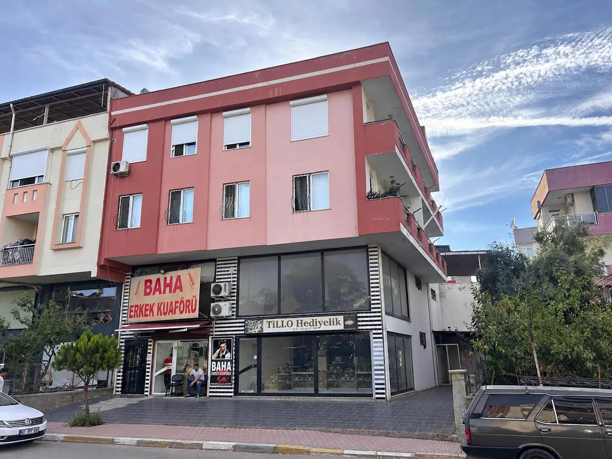 KEPEZ TEOMANPAŞA’DA 3 KATLI, GENİŞ KULLANIMLI SATILIK DÜKKAN/MAĞAZA