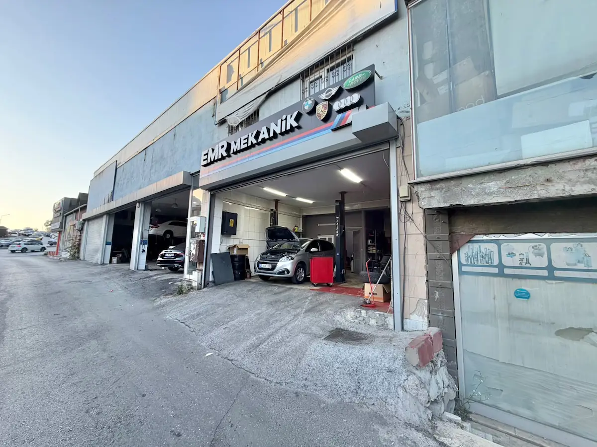 IMES'E KOMŞU, OTOBAN ÇIKIŞINA 20 MT KİRALIK DÜKKAN