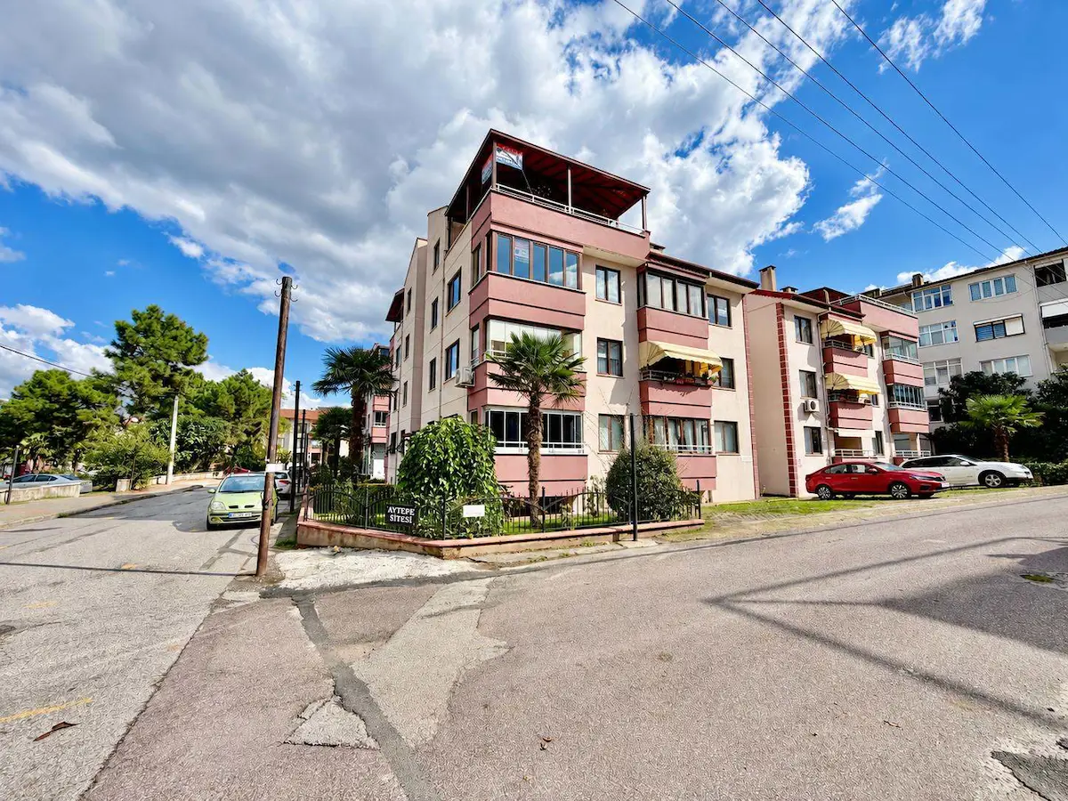 KOCAEIL GÖLCÜK YÜZBAŞILAR AYTEPE SITESINDE SATILIK 4+1 EĞIMSIZ VE TERASLI ÇATI DUBLEKS