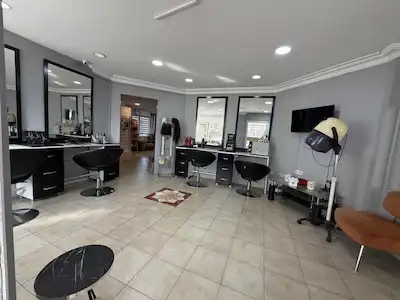 İKBAL CADDESİNDE DEVREN KİRALIK KUAFÖR VE GÜZELLİK SALONU