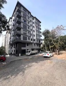 KIZILTOPRAK’TA MERKEZİ KONUMDA, BALKONLU SIFIR 2+1 KİRALIK DAİRE