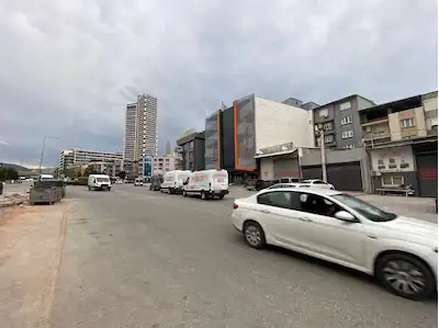 İZMIR BORNOVA YEŞILOVA’DA KIRALIK DEPO