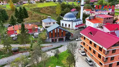 HAMSİKÖY DE İSTER MÜSTAKİL BİR EV İSTER BİR OTEL TERCİH SİZİN