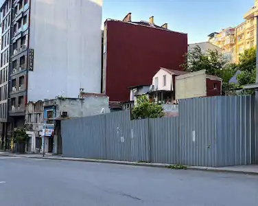 ŞIŞLI DOLAPDERE'DE OTEL/TICARI PROJEYE UYGUN 250M² SATILIK ARSA
