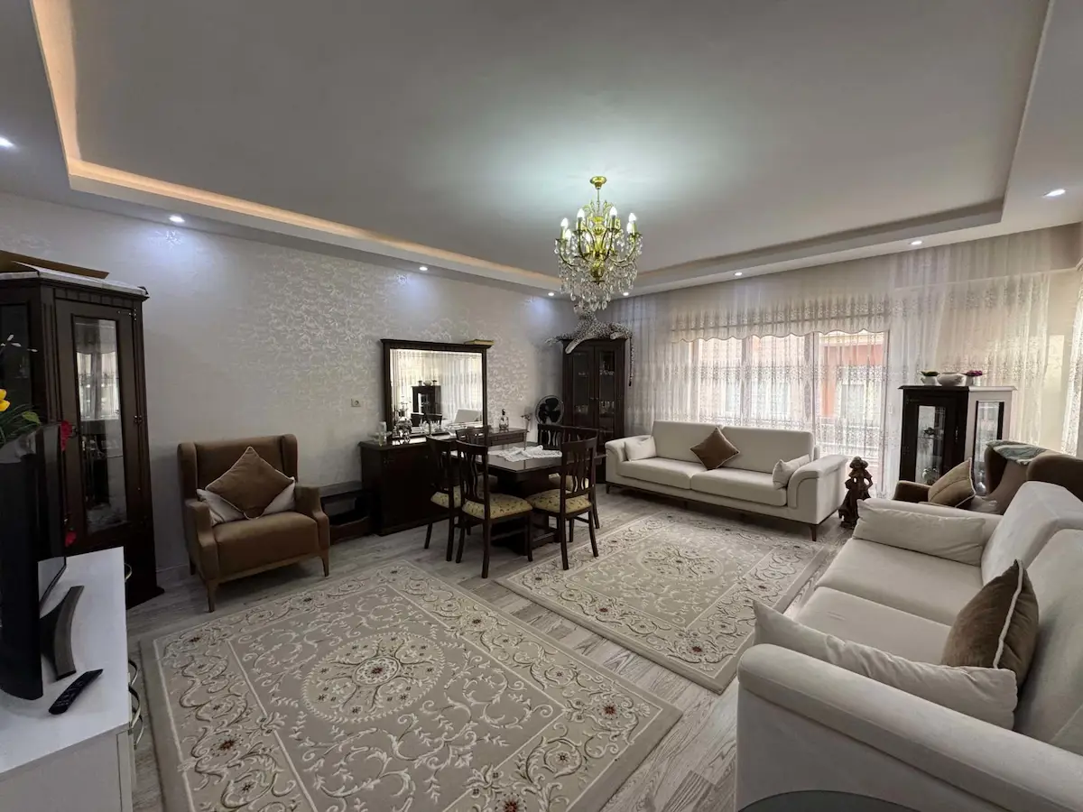 REMAX DOĞU'DAN ÇARŞI MERKEZDE SATILIK GENİŞ LÜX 4+1 DAİRE