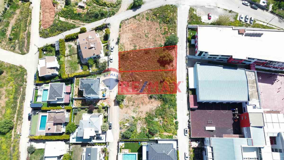 GÜZELBAHÇE'DE 1050M2 MÜSTAKIL VILLA İMARLI SATILIK ARSA