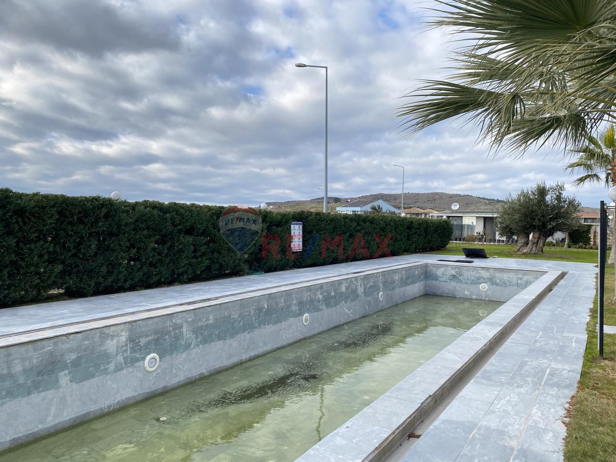 Ayvalık Küçükköy Goldman  Sitesinde Satılık 2+1 Daire