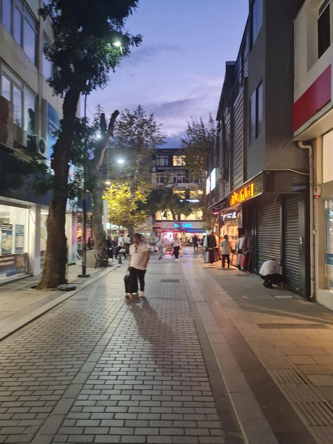 PENDİK'DE ÇARŞIYA CEPHE KİRALIK 600 M2 KAT