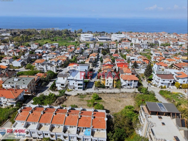 BAHÇELİEVLER MAHALLESİNDE DENİZ MANZARALI SATILIK 856M2 ARSA