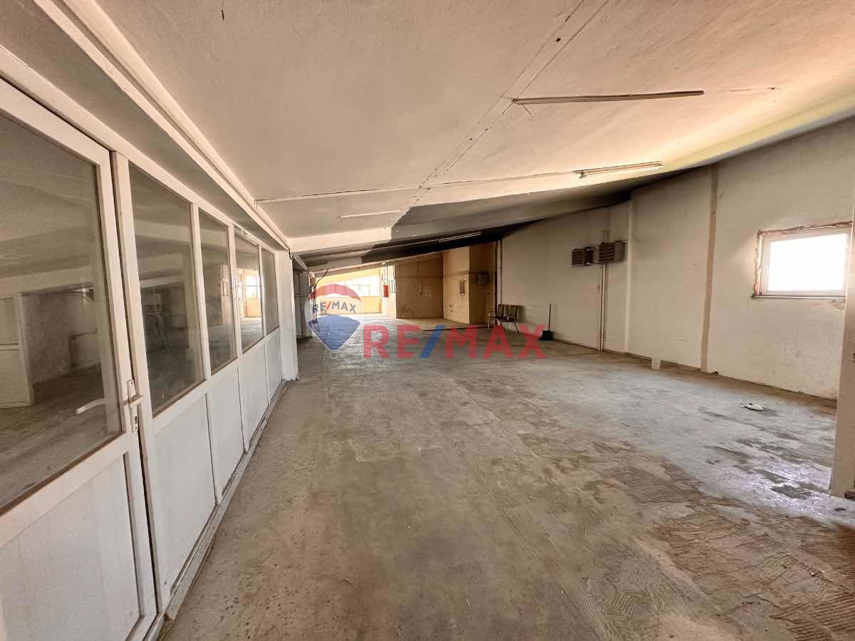 AKÇABURGAZ SANAYİ BÖLGESİNİN TAM KALBİNDE KİRALIK İŞ YERİ DEPO