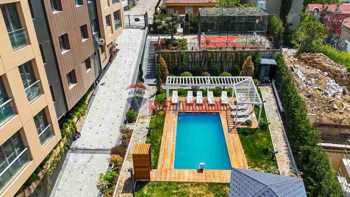 BEYLERBEYİ VADİMAHAL’DE KAPALI OTOPARKLI SATILIK 3+1 SATILIK LÜKS DAİRE