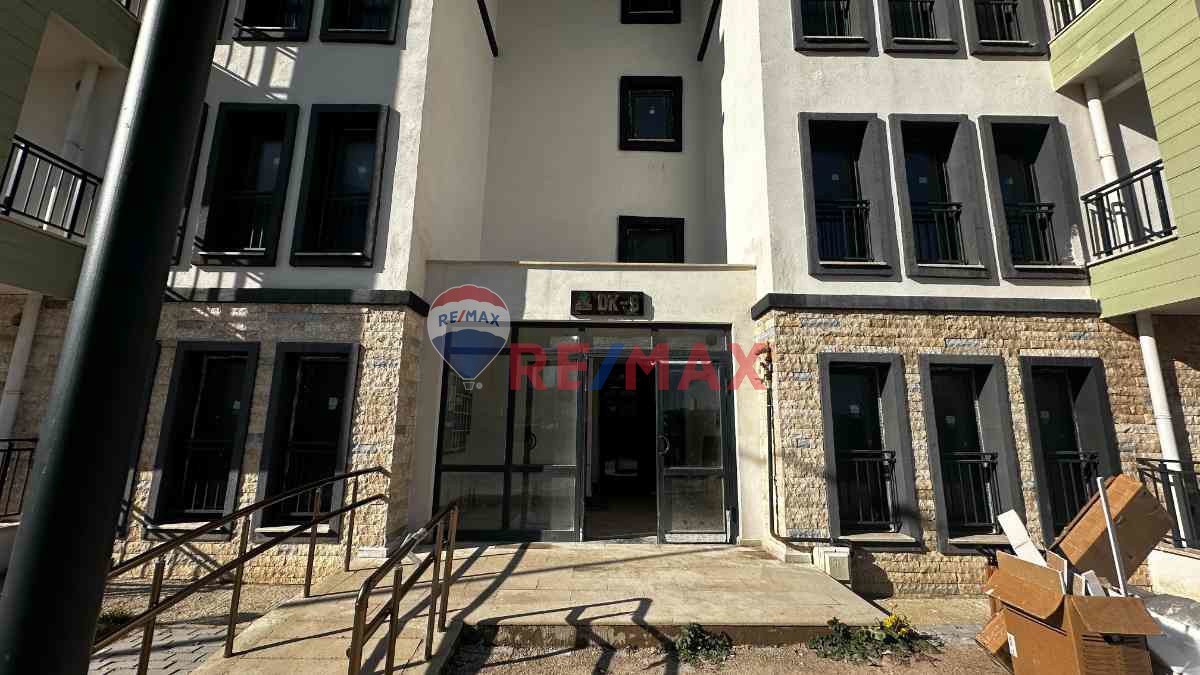 İZMIT SEKBANLI TOKIDE 2+1 KIRALIK SIFIR ARAKAT DAIRE