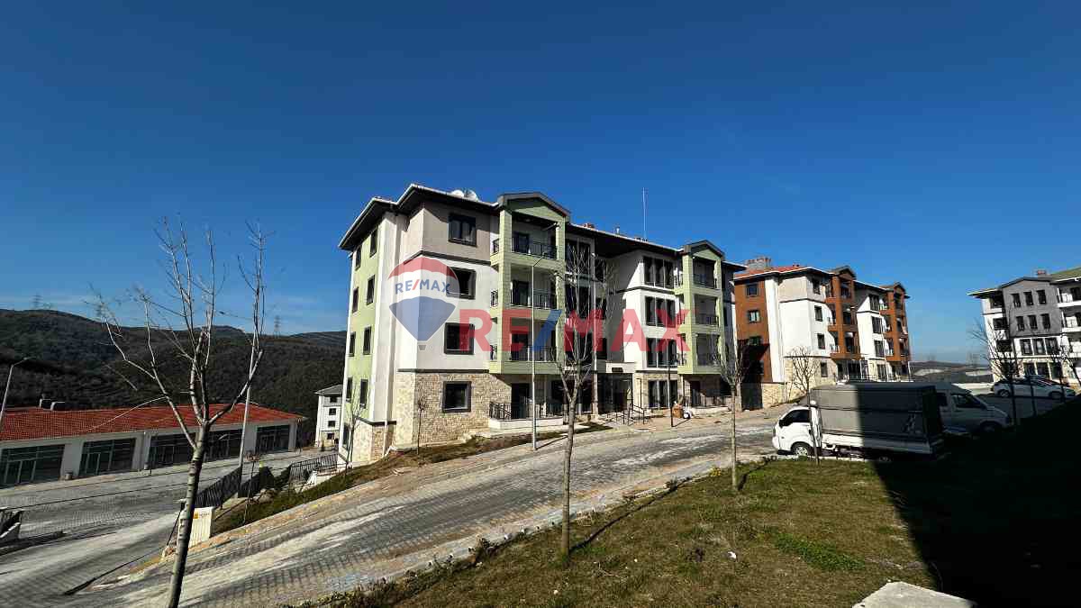 İZMIT SEKBANLI TOKIDE 2+1 KIRALIK SIFIR ARAKAT DAIRE