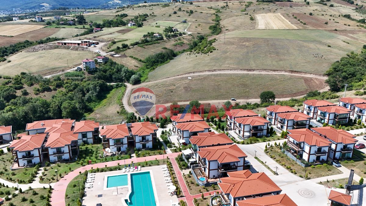 MÜKEMMEL VİLLALIK DENİZ MANZARALI