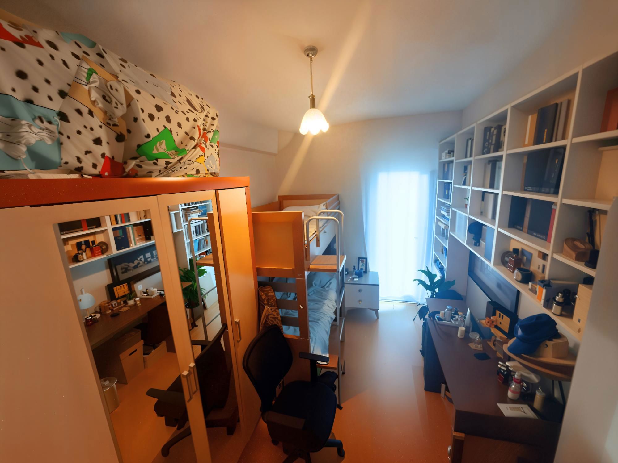 BÜYÜKADA'NIN MERKEZİNDE VE EN SAKİN SOKAĞINDA İÇİ YENİLENMİŞ 2+1