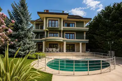 TEK YETKILI BEYKOZ KONAKLARI MANZARALI BR TIPI VILLA