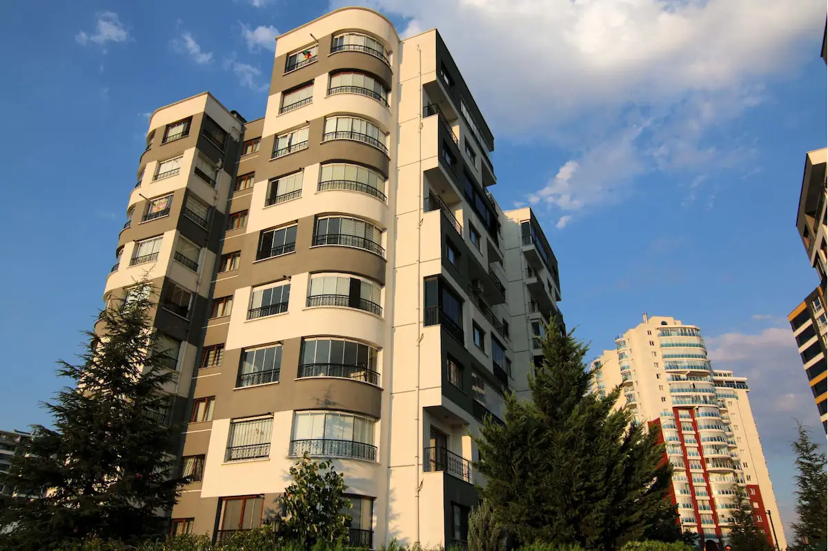 YENİMAHALLE TURGUT ÖZAL MAH. ÖZGENÇ SİTESİ SATILIK 3+1 DAİRE 
