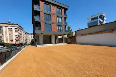 ATATÜRK CADDESİ 483 M² METROYA YAKIN REKLAM DEĞERİ YÜKSEK DÜKKAN