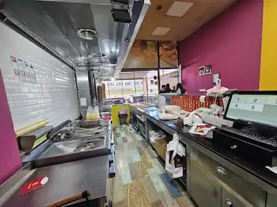 KÖRFEZİN YOĞUN CADAFE RESTORANDESİNDE DEVREN C