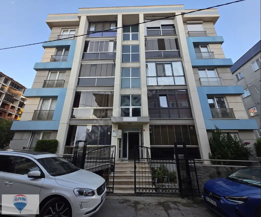TUZLA POSTANE'DE SATILIK 120M² 3+1 GİRİŞ KAT FIRSAT DAİRE