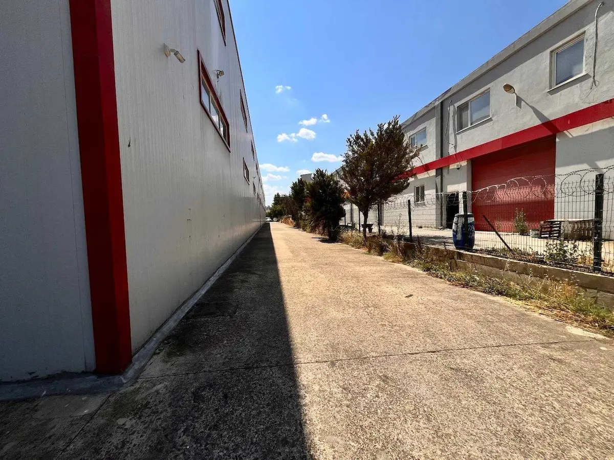 SİLİVRİ ÇANTADA KİRALIK 2.000 M² PRESTİJLİ DEPO