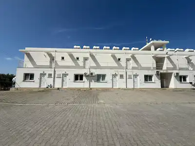GAÜ YAKININDA SATILIK 1+1 DAİRE