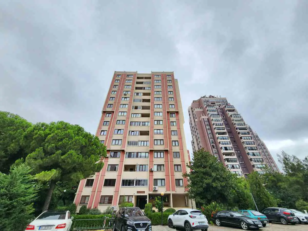 BAHÇEŞEHİR MERKEZ C TİPİ TADİLATLI 3+1 DAİRE
