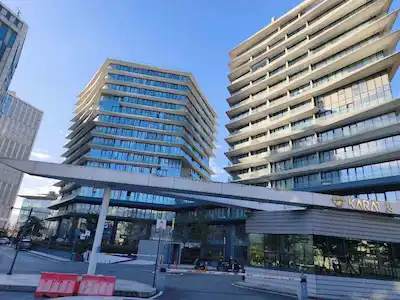 REMAX PRO ESRA ÖZKAN'DAN KARAT 34 SİTESİNDE 1+0