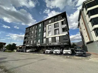 REMAX DEM'DEN YENİ EMNİYET KARŞISI 3+1 ALTTAN ISTIMALI DAİRE