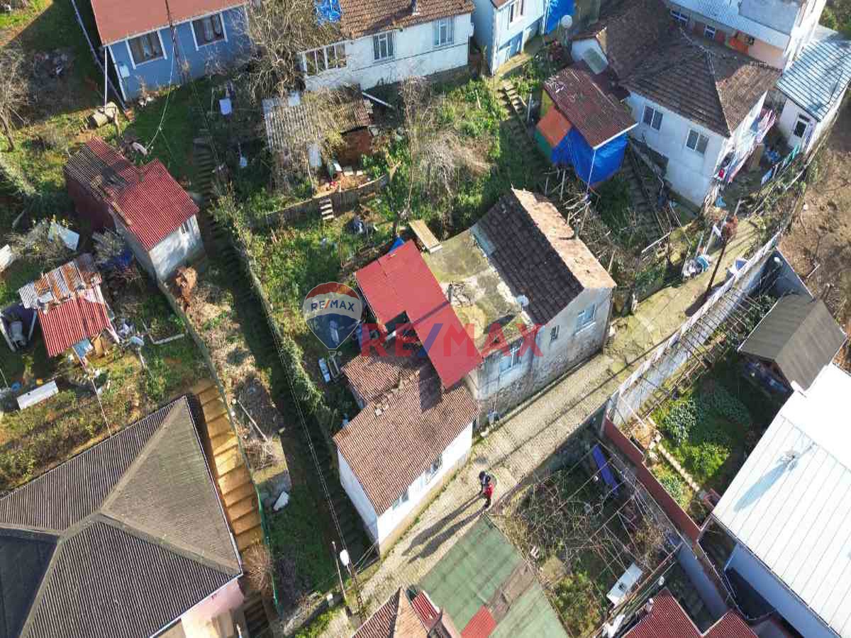 BEYKOZ AKBABA'DA MÜSTAKIL 305M² ARSA