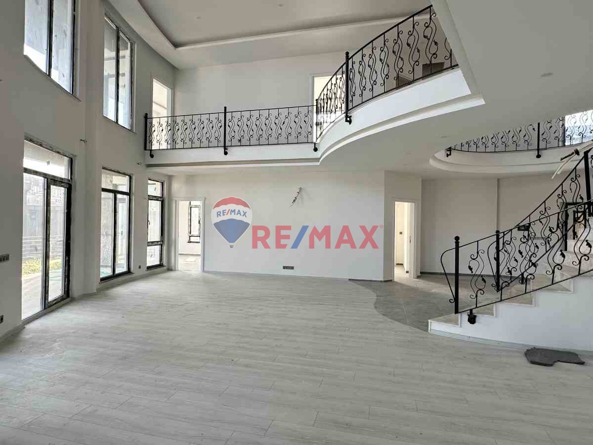 YALINCAK DA 7+1 SATILIK SIFIR TRİPLEKS VİLLA