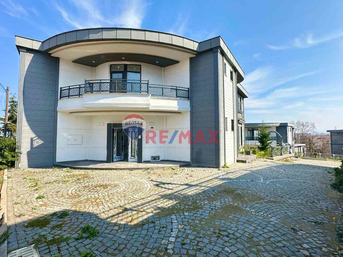 YALINCAK DA 7+1 SATILIK SIFIR TRİPLEKS VİLLA