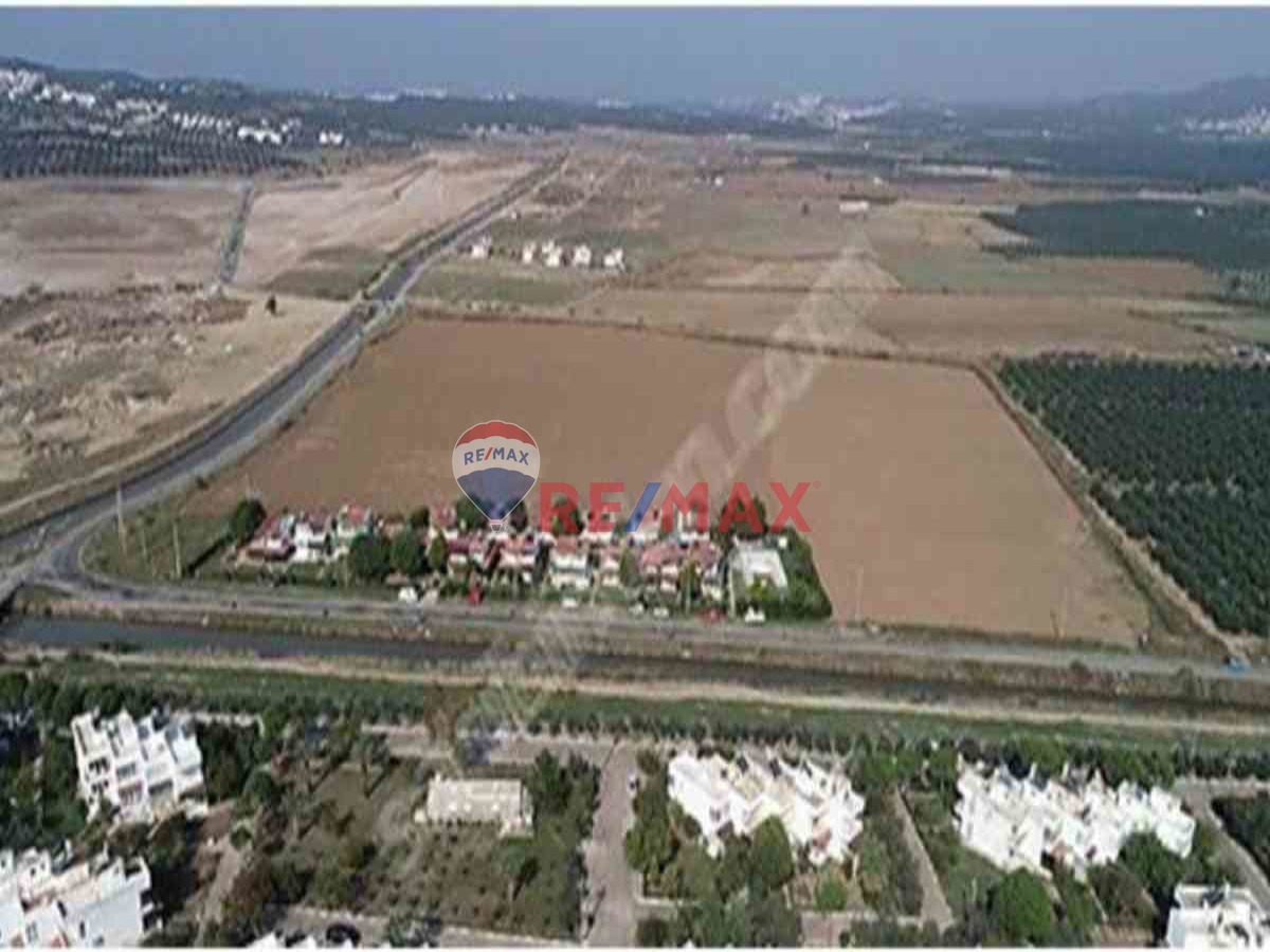 REMAX NATURAL BALIKESİR GÖMEÇ'TE İKİZ VİLLA İMARLI 424 M2 ARSA
