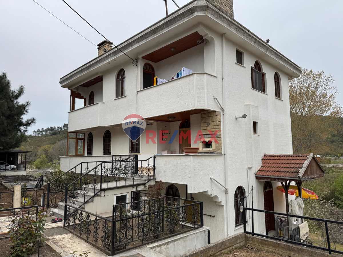 ŞILE SOFULAR KÖYÜ ANAYOLA CEPHE KIYMETLI KONUMDA ARSA+ 4 KATBINA