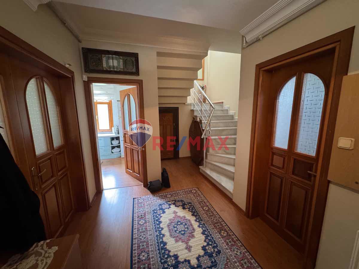 ŞILE SOFULAR KÖYÜ ANAYOLA CEPHE KIYMETLI KONUMDA ARSA+ 4 KATBINA