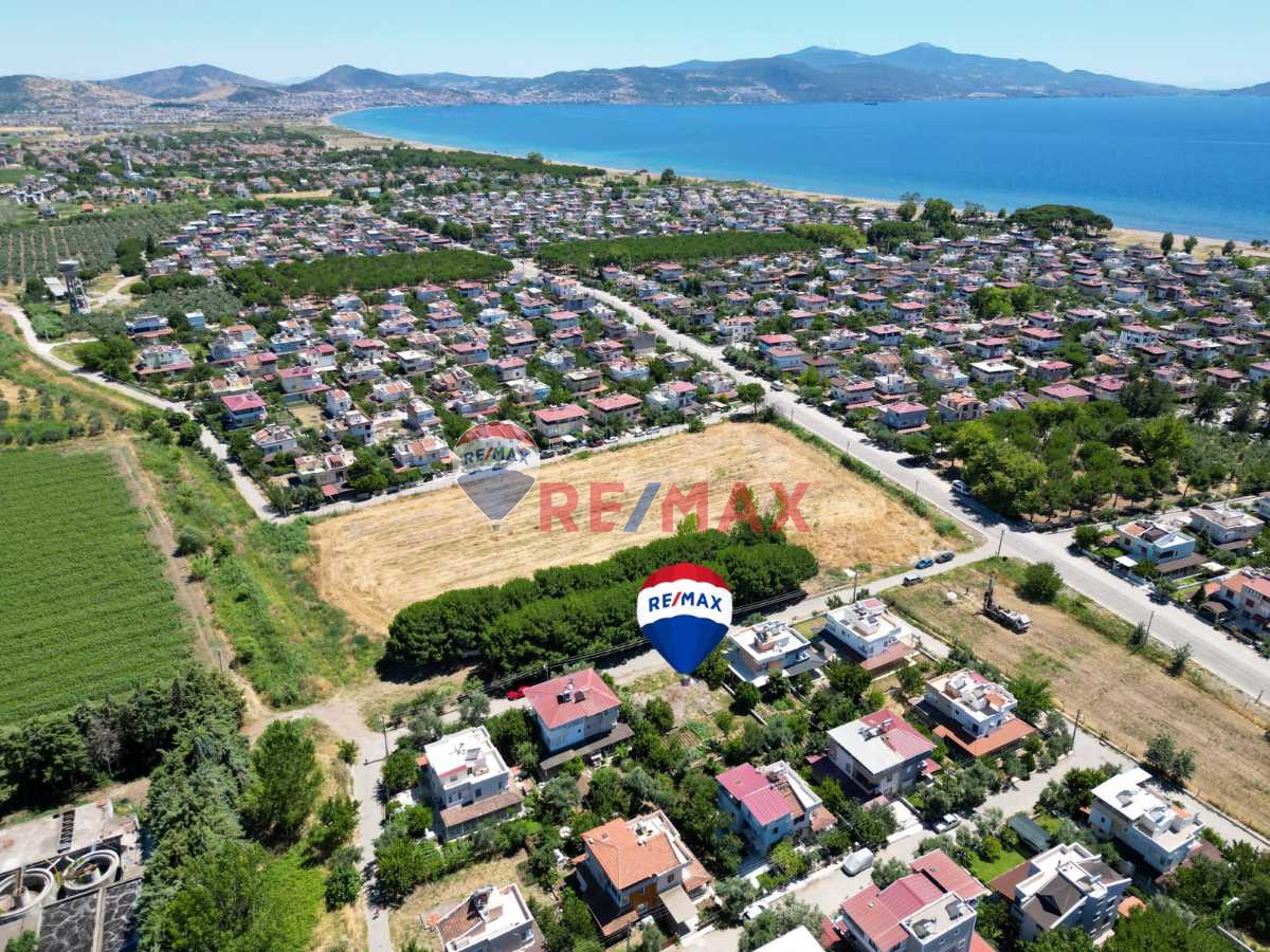 DİKİLİ KABAKUM BANKACILARDA SATILIK FIRSAT VİLLA ARSASI