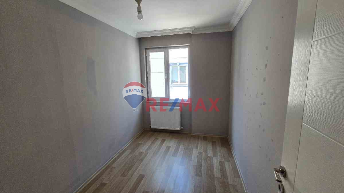 LÜLEBURGAZ BARIŞ MAHALLESİNDE SATILIK 2+1 DAİRE