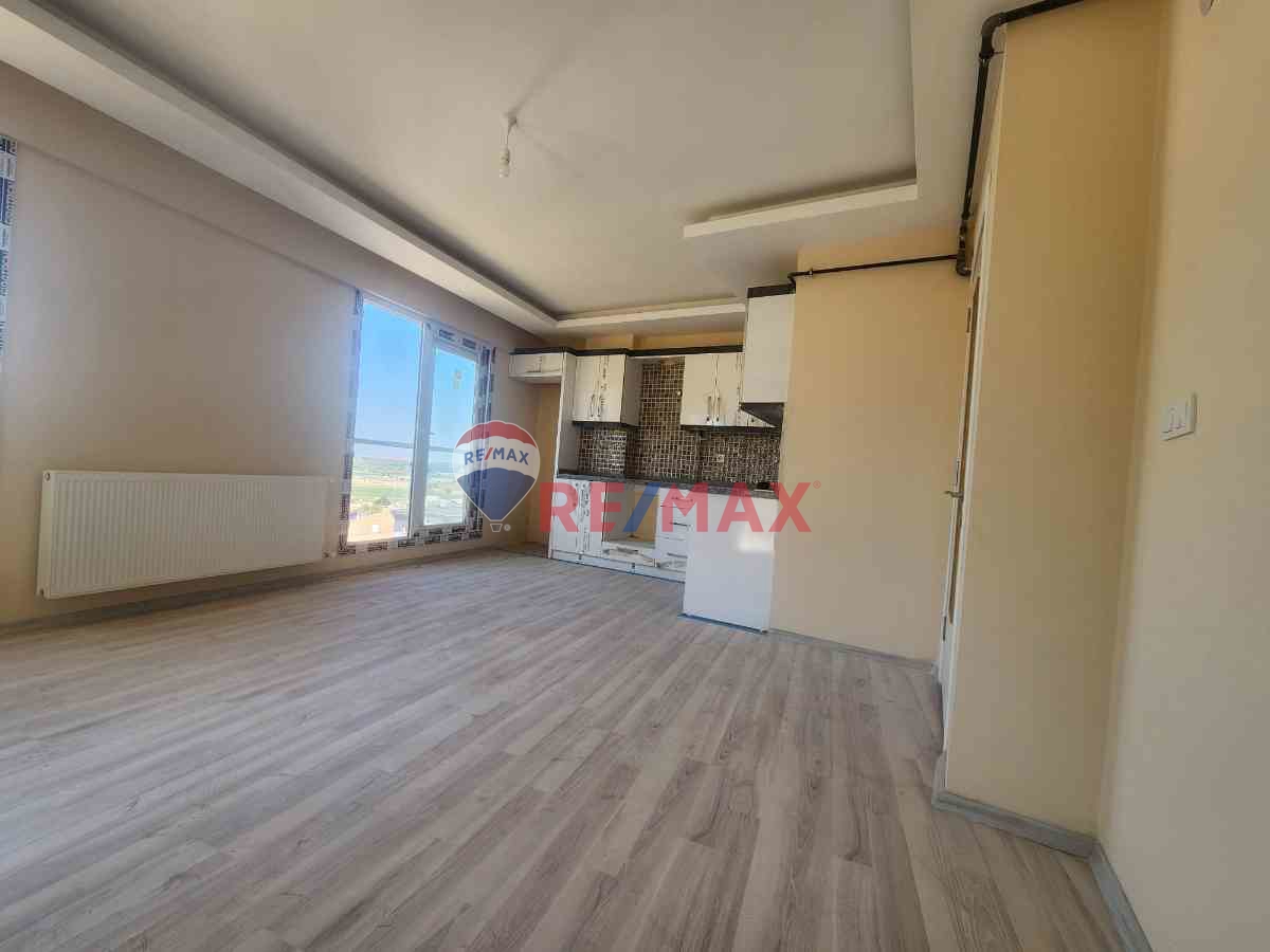 İZMİR MENEMEN 29 EKİM MAHALLESİNDE SIFIR 2+1 ÖNÜ AÇIK DAİRE