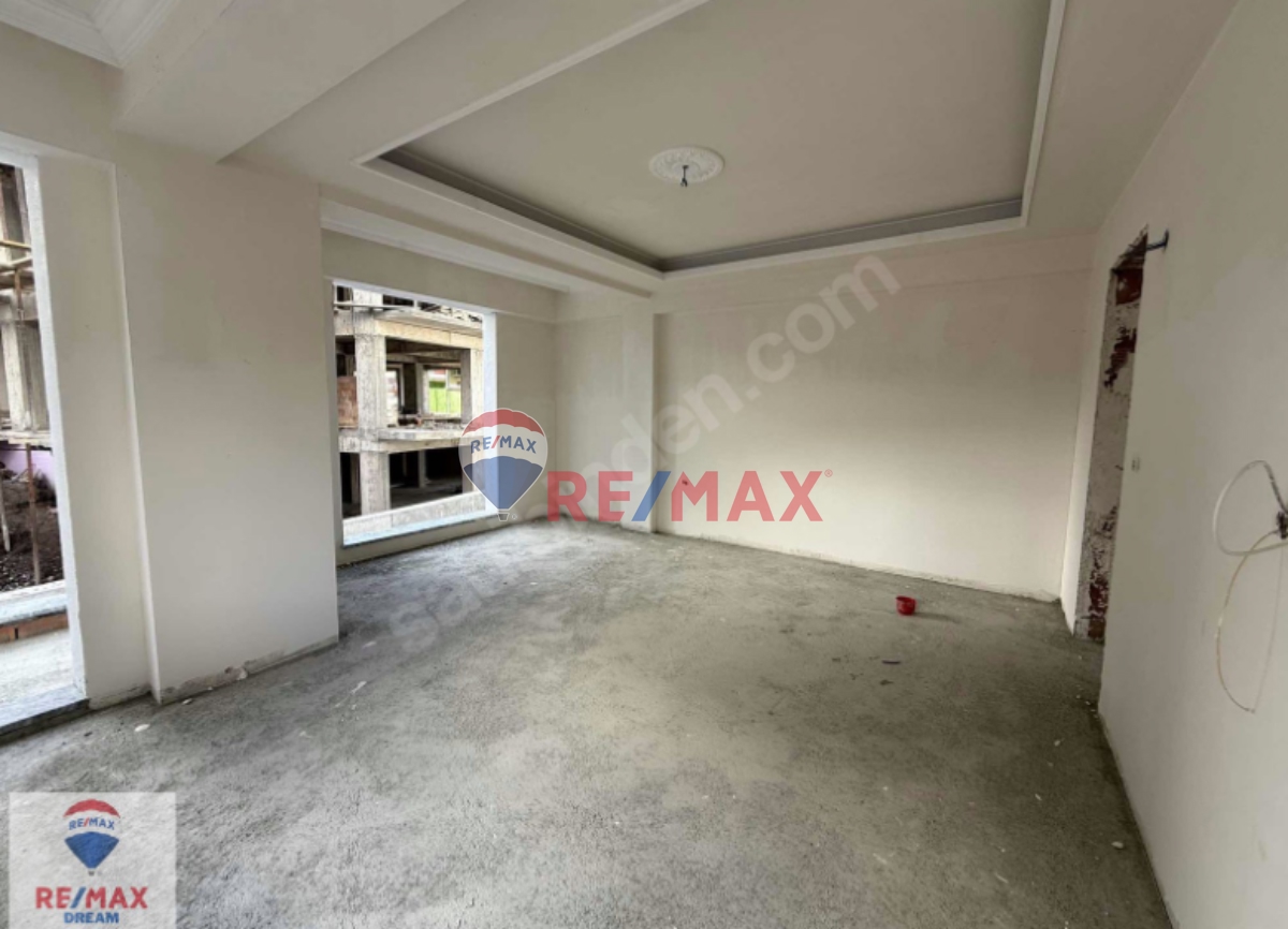 RE/MAX DREAMDEN BAŞİSKELE FATİH MAH. SATILIK 2+1 ARA KAT DAİRE