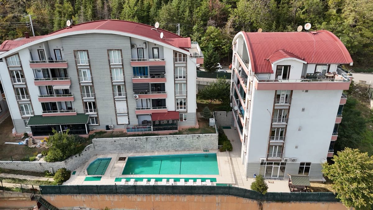 İZMİT KURUÇEŞME EFDAL LOCA SİTESİ 5+1 SATILIK DAİRE