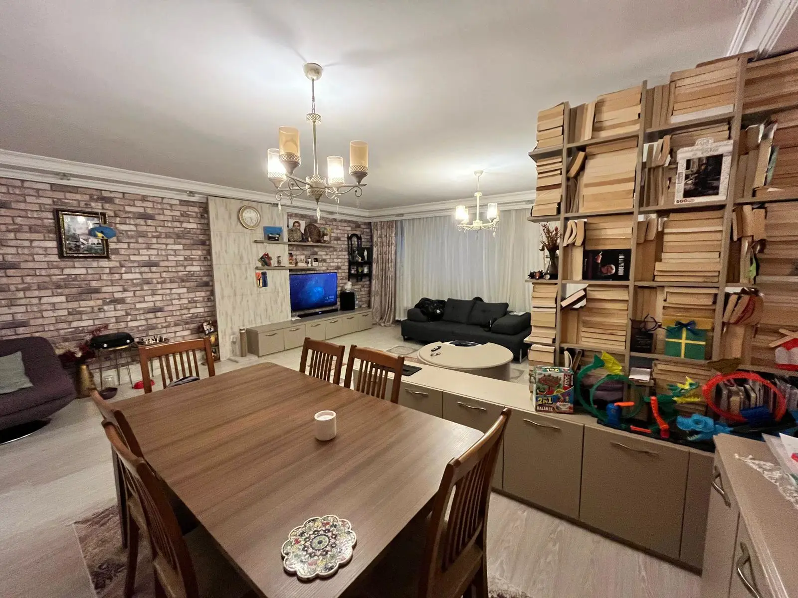 REMAX KAYA BAKIRKÖY ISTANBUL CADDESINDE 3+1 SATILIK DAIRE