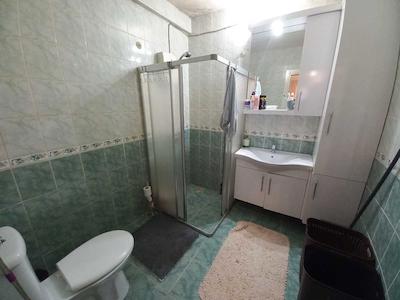 TOSMUR OCE SİTESİNDE DENİZE 250 METRE MESAFEDE SATILIK 2+1 DAİRE