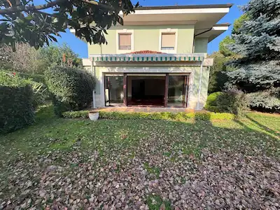 KISIKLI SAKLI BAHÇE KONAKLARINDA 500 M² MÜSTAKIL BAHÇELI VILLA