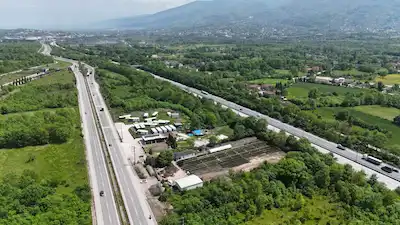 SAPANCA YOLUNA 50 METRE CEPHELİ 4.263 M2 TİCARİ ARSA