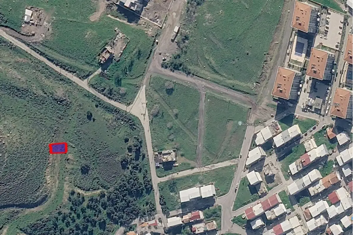 ÇİĞLİ HARMANDALINDA 4 KAT IMARLI ARSA