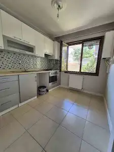 ALTİNTEPE ÖN CEPHE GENÇ BINADA MULKIYET TAPULU ÇIFT BANYOLU GIRIS DUBLEKS