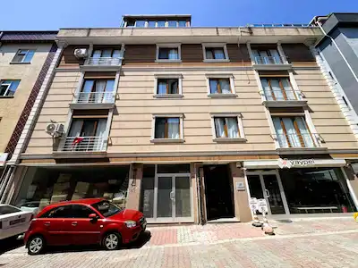 ÜMRANIYE ÇARŞI MERKEZINDE SATILIK 6+2 TERASLI DUBLEKS DAIRE